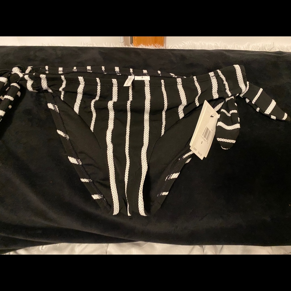 Bathing suit bottoms